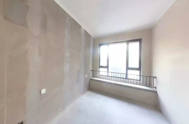 百合新城诚园4室2厅170㎡120万二手房图片