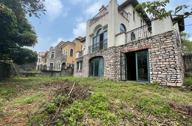 山水庄园5室2厅352㎡380万二手房图片