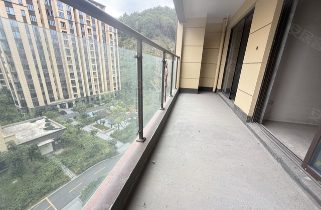 浩创悦府3室2厅105㎡65万二手房图片