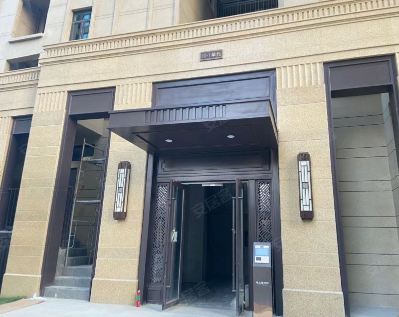 建业盛悦府3室2厅2卫108㎡南158万