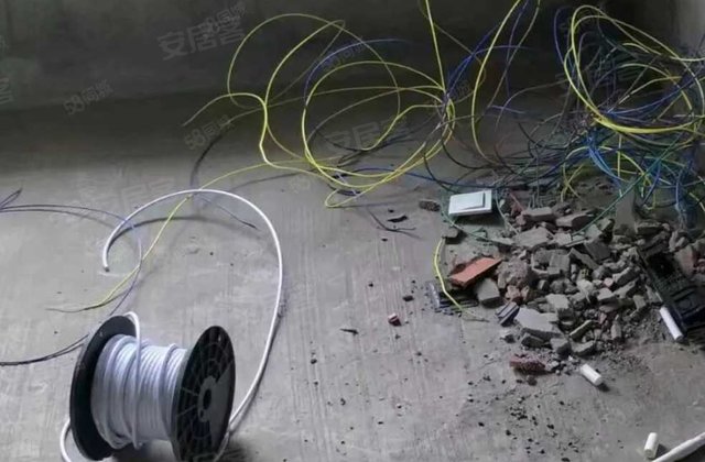 东方名郡3室1厅96.76㎡21.6万二手房图片