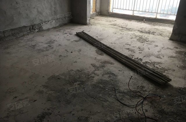 北湖明珠4室2厅100㎡35万二手房图片