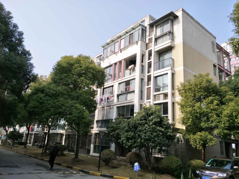 世博家园二街坊 