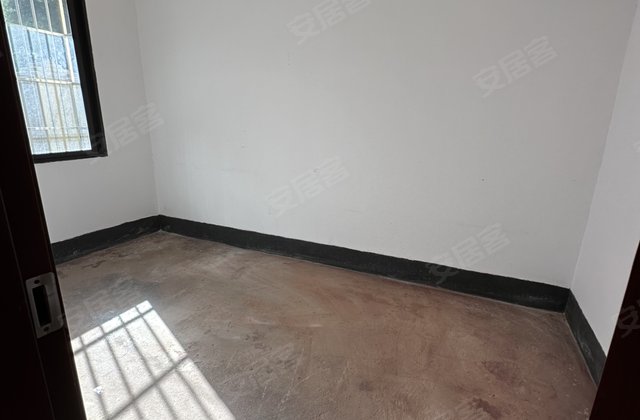 丽中路小区3室1厅70㎡39万二手房图片