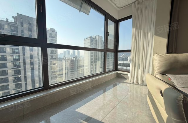 融创蓝天壹号3室2厅126.17㎡133万二手房图片