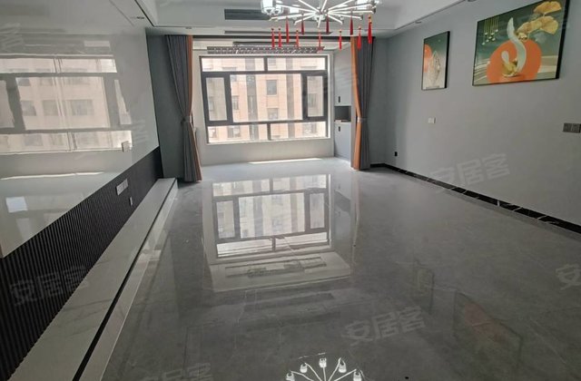 观湖壹号5室2厅190㎡117万二手房图片
