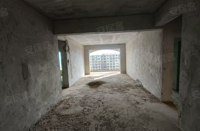 君安豪庭3室2厅125㎡32.5万二手房图片