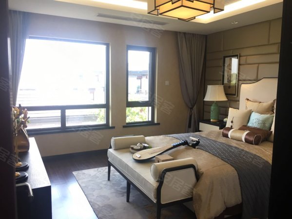 东锦苑全屋精装东边套带150平花园双车库仅需202万