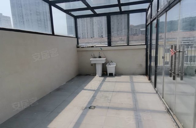 江南小区东片区5室2厅200㎡83万二手房图片