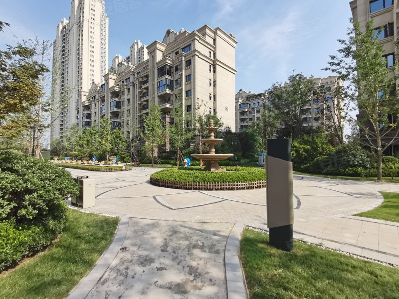 蓝光公园华府一期