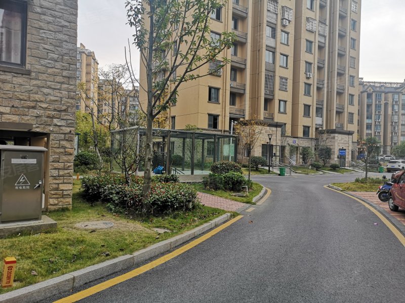 万成香格里拉(d区)