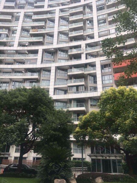 陆家嘴中央公寓 