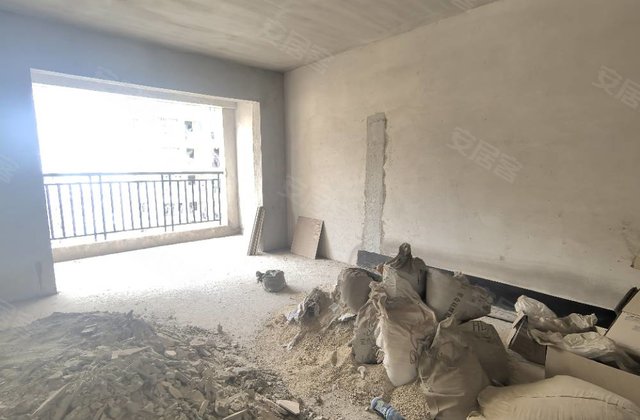 三和幸福里4室2厅135.24㎡49.7万二手房图片