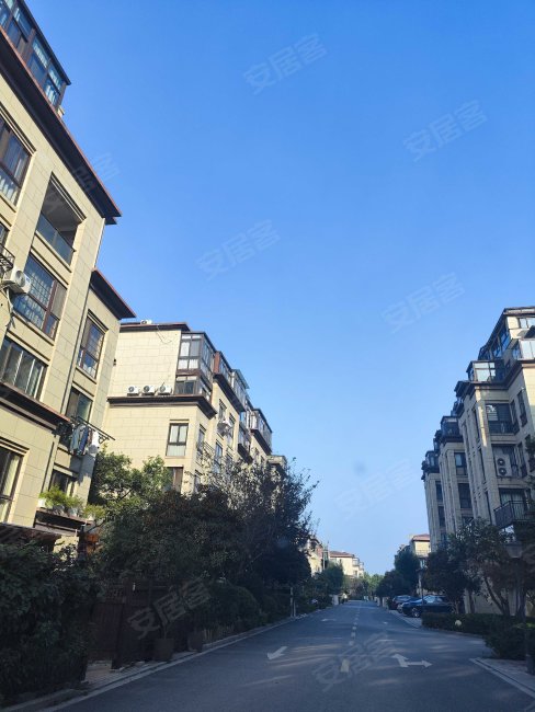 碧湖花园5室2厅2卫188.5㎡南360万