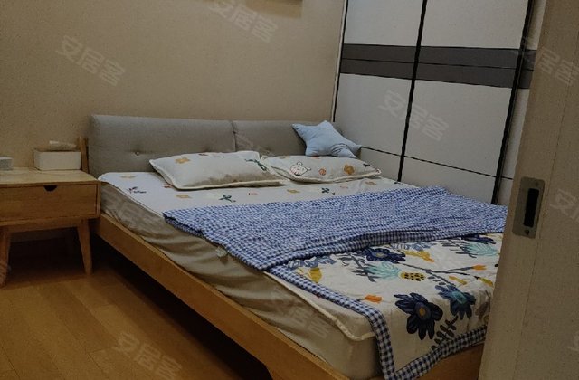 4㎡南高层(共21层)滨江壹号(北区)江都江都周边336省道夏女士房东71万