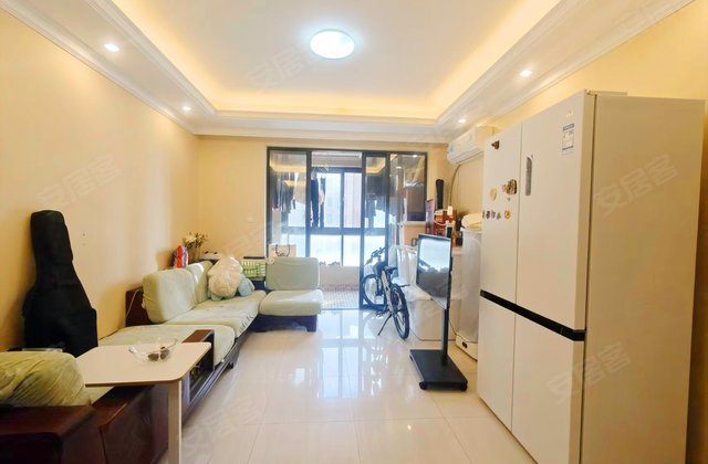 保利香槟国际3室2厅99.67㎡180万二手房图片