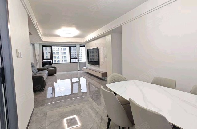 百合新城锦兰园4室2厅151㎡146万二手房图片