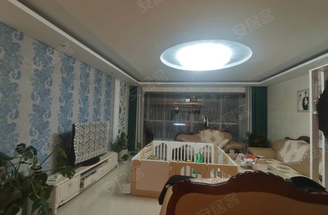 磐恒五号小区3室2厅130㎡87万二手房图片