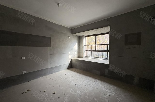 新城悦府(三期)4室2厅140㎡92万二手房图片