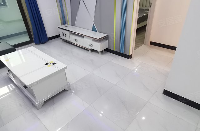 松江老城荣福路758弄松南城欣哲苑2001年建造低层(共12层)南北66㎡2室