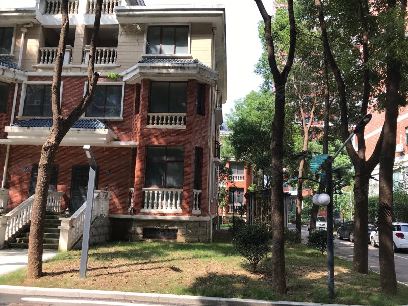 金珠港湾一期(别墅),金桥五路特8号