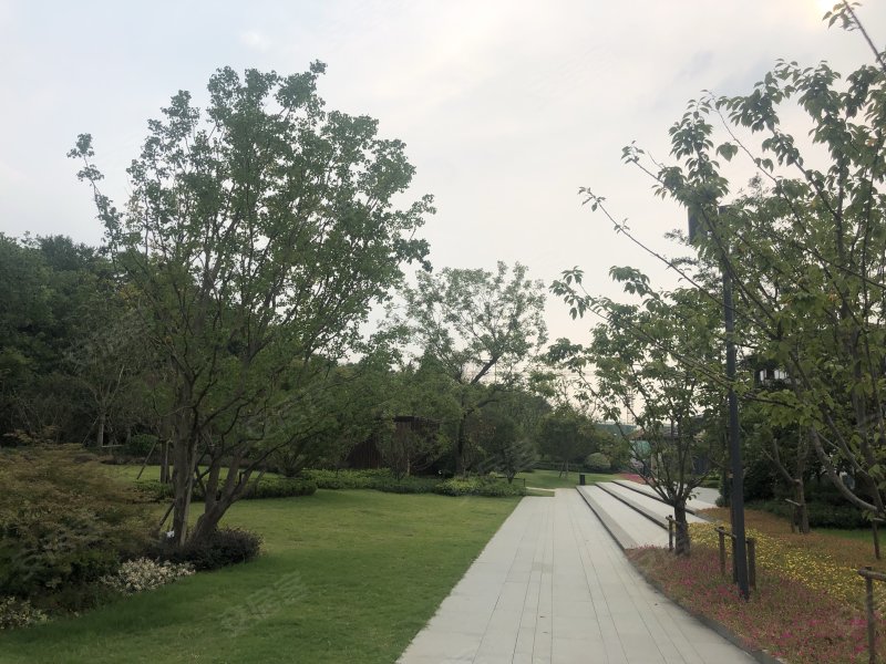 万江共和新城红公馆君藏