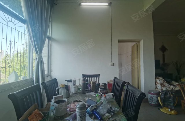 铁路花园小区4室1厅150㎡35万二手房图片