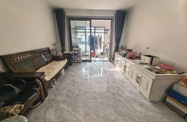 中央广场(商住楼)3室2厅121.5㎡99.8万二手房图片