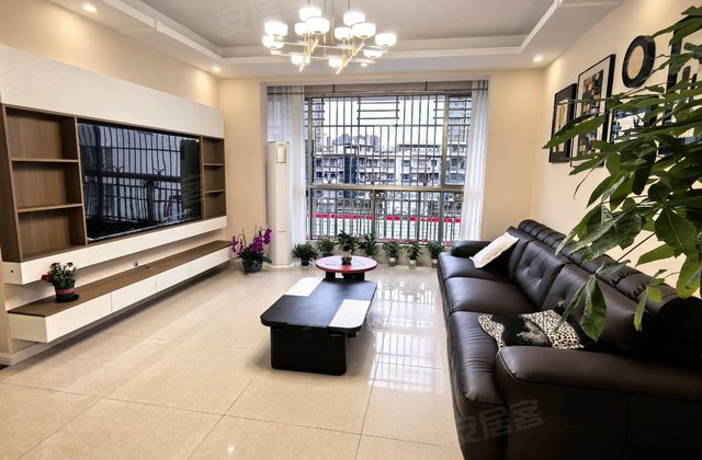 盛世年华3室2厅120㎡46.8万二手房图片