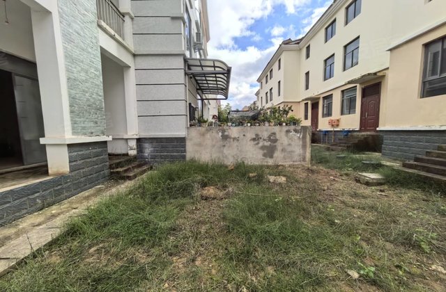 鹿鸣清城4室4厅269㎡74.6万二手房图片