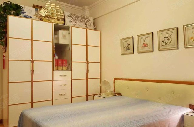 星加坡花园3室2厅133.42㎡218万二手房图片