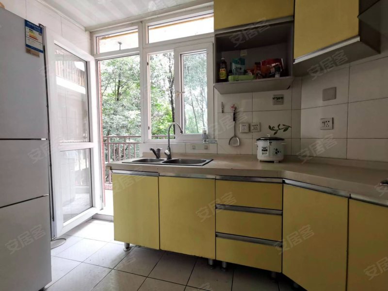 成都房产网>成都二手房>高新区二手房>新北二手房>美洲花园密苏里小城