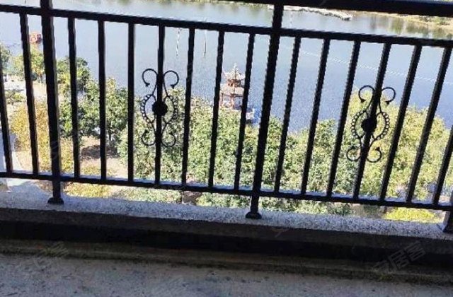 天湖壹号3室2厅124.71㎡78万二手房图片