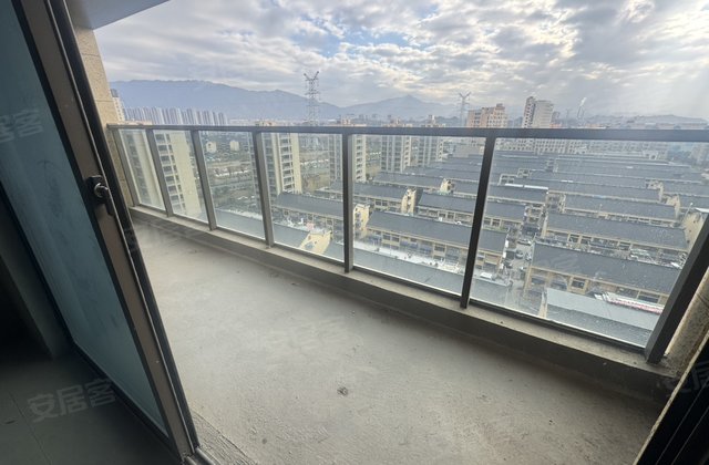 张村雅苑3室2厅94㎡56.6万二手房图片