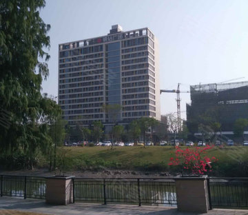 顺德区伦教银钻广场 21万