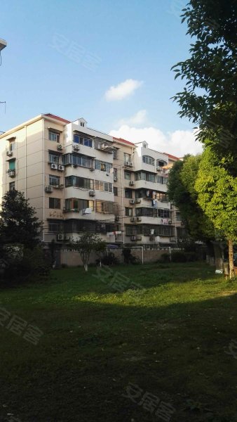 航华四村三街坊 