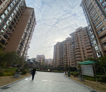 万兆国际