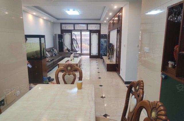 滨江国际城4室2厅135㎡79万二手房图片