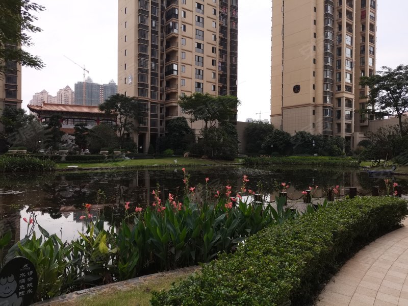 万昌东方巴黎水岸