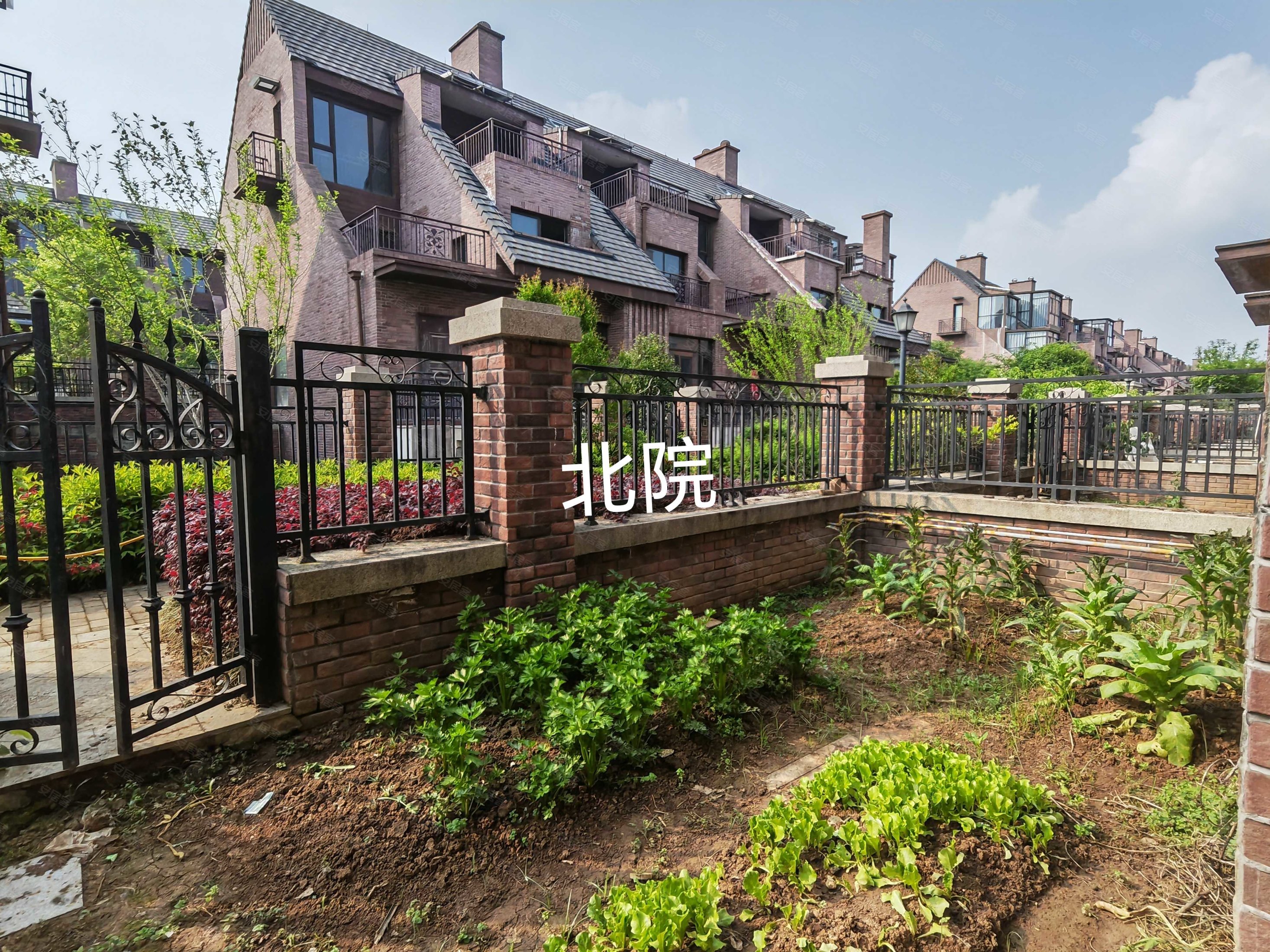 鹭山湖乐活岛(别墅)6室3厅3卫