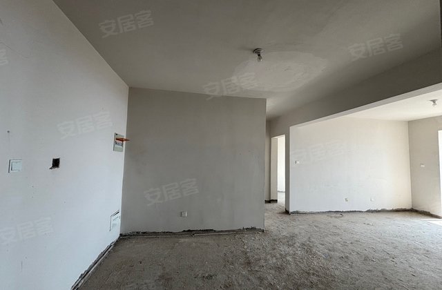 东润国际名苑3室2厅127㎡60万二手房图片