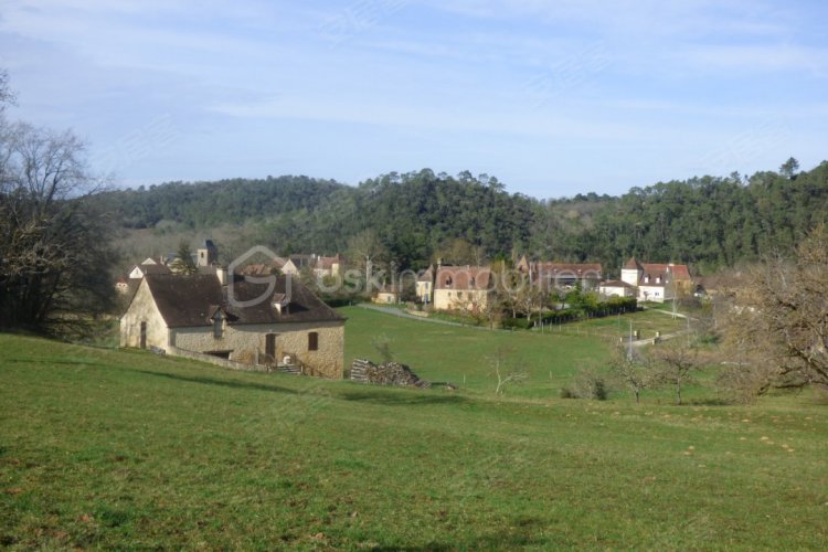 法国约¥168万美丽的农舍在1公顷的土地上二手房公寓图片