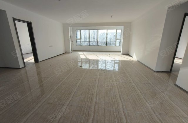 城投碧桂园凤凰澜庭4室2厅160㎡90.9万二手房图片