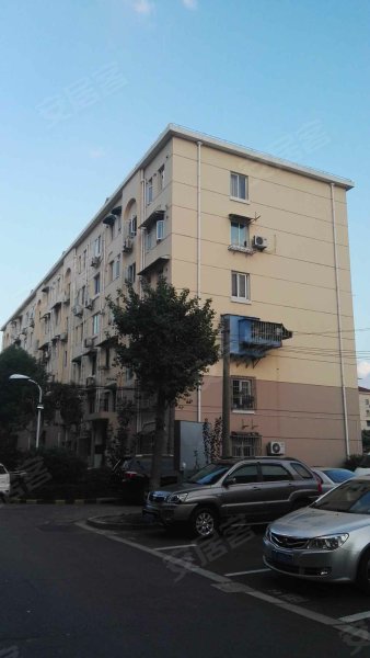 航华三村一街坊