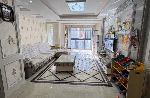 世纪阳光4室2厅145.1㎡67.8万二手房图片