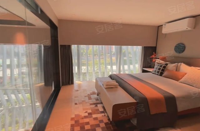 鲁商蓝岸丽舍商住楼