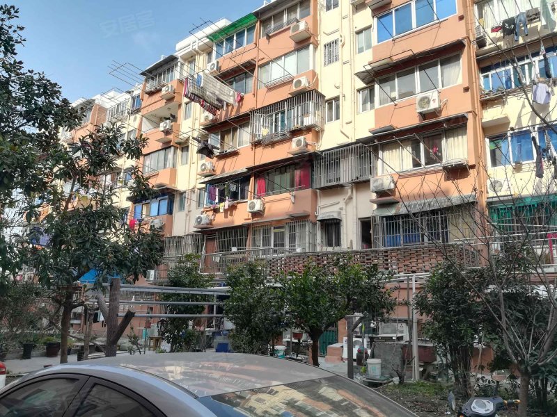 芳华路411弄小区 