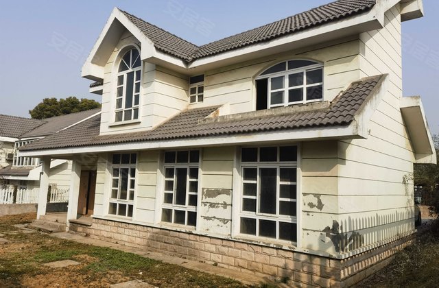 台湾小镇5室3厅218㎡410万二手房图片