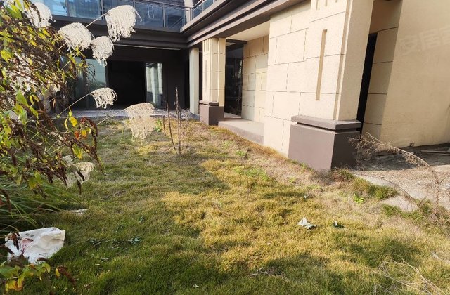 蓝光长岛国际社区4室2厅248㎡270万二手房图片