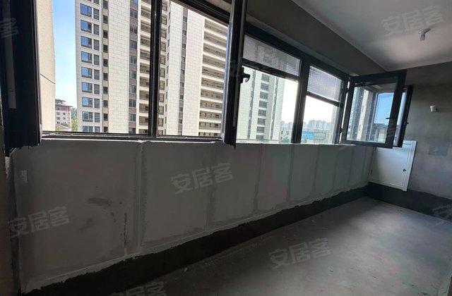 宿迁天铂4室2厅142.1㎡82.9万二手房图片